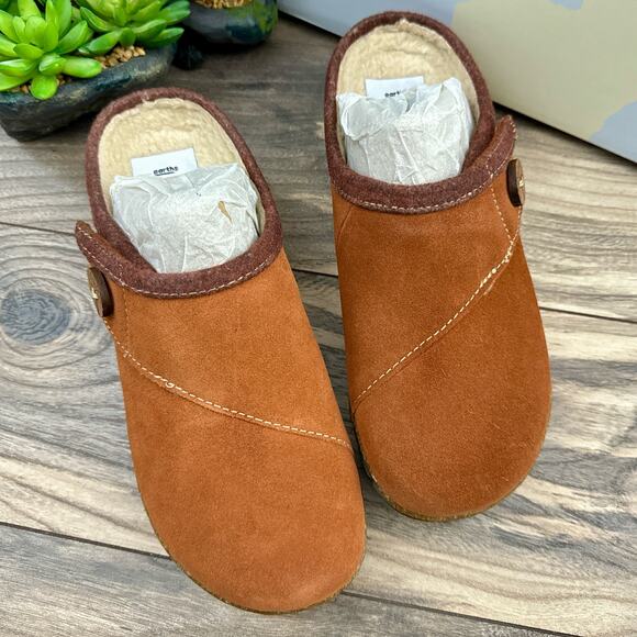 NIB Earth Origins Ezra 7.5M 38.5 Acorn Brown Slip On Clogs Suede - Picture 2 of 11